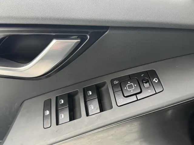Kia Niro EV DynamicLine 64.8 kWh 2022 Elektrisch 13