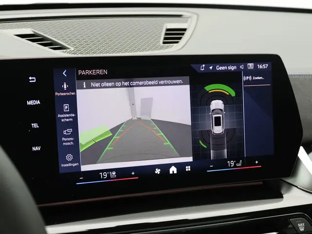 BMW iX1 eDrive20 2025 Elektrisch 16