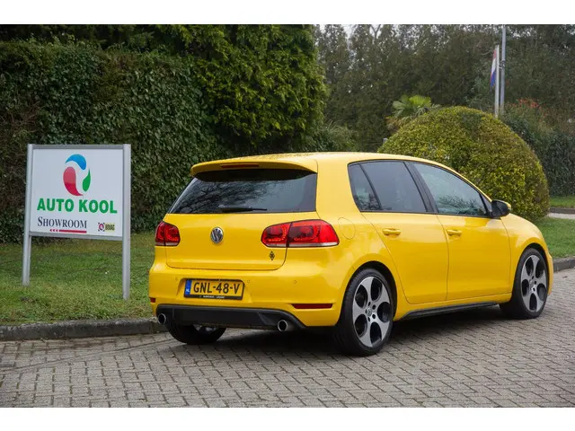 Volkswagen Golf 2