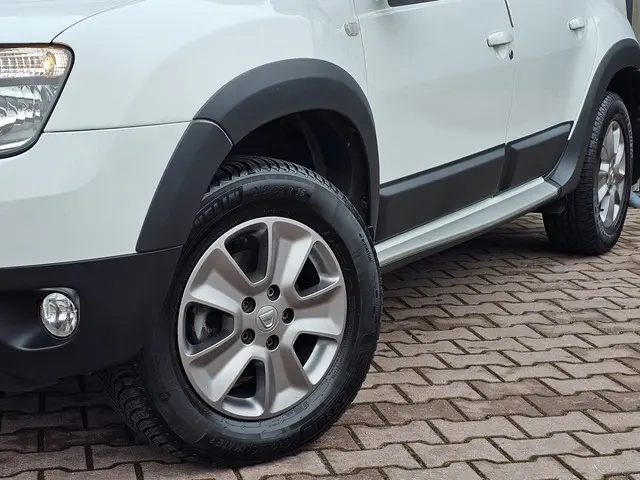 Dacia Duster 1.2 TCe 4x2 Lauréate 2016 Benzine 35