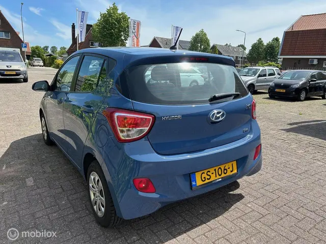 Hyundai i10 1.0i i-Motion Comfort 2015 Benzine 5