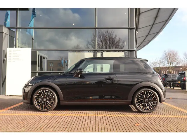 MINI 3-Deurs Cooper C 2025 Benzine 3
