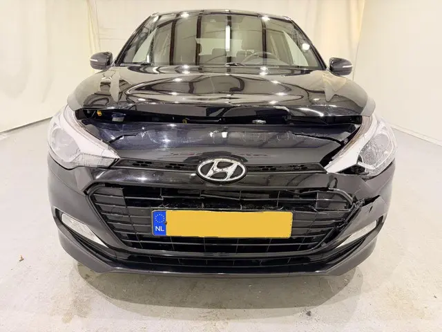 Hyundai i20 I-20 1.2 Premium Passion Navi 2018 Benzine 10