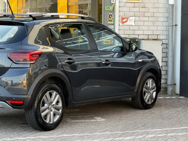 Dacia Sandero Stepway 1.0 TCe 90 Comfort 2023 Benzine 14