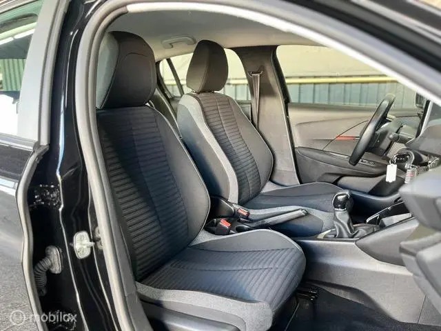 Peugeot 208 1.2 PureTech Active 2020 Benzine 36