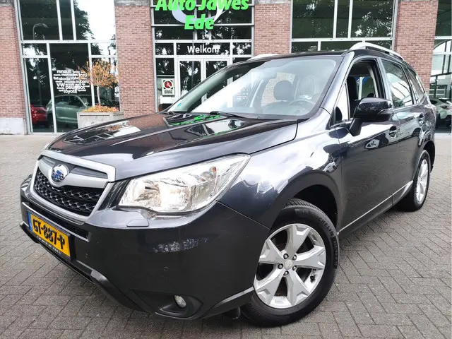 Subaru Forester 2.0 Luxury 2015 Benzine 1