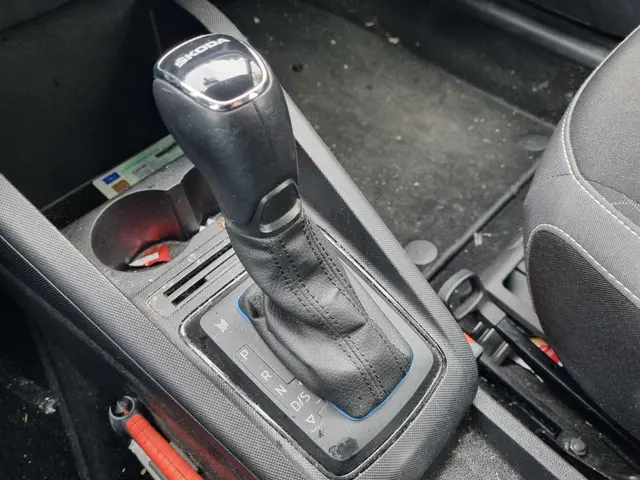 Škoda Fabia Combi 1.0 TSI DSG Ambition 2022 Benzine 16