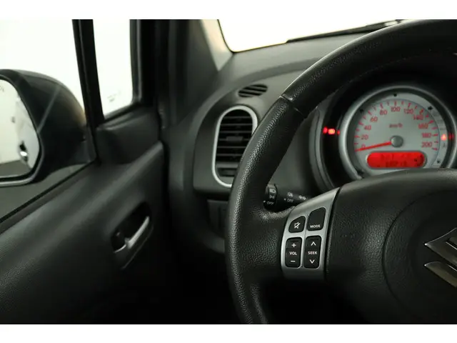 Suzuki Splash 1.0 VVT Exclusive EASSS 2012 Benzine 17