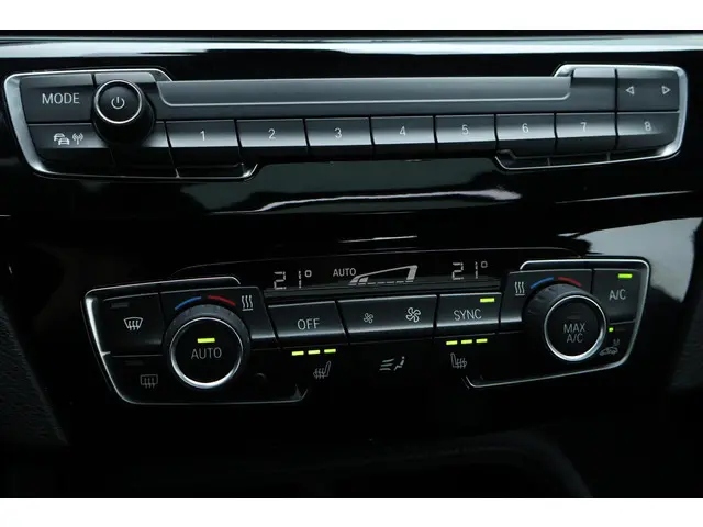 BMW X2 xDrive25e High Executive 2020 Hybride Benzine 25