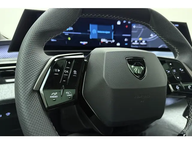 Peugeot 3008 1.2 Hybrid 136 GT 2025 Hybride Benzine 21
