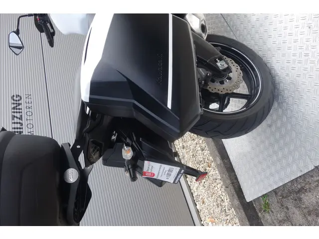 Kawasaki Versys 650 GRAND TOURER 2020 Benzine 11
