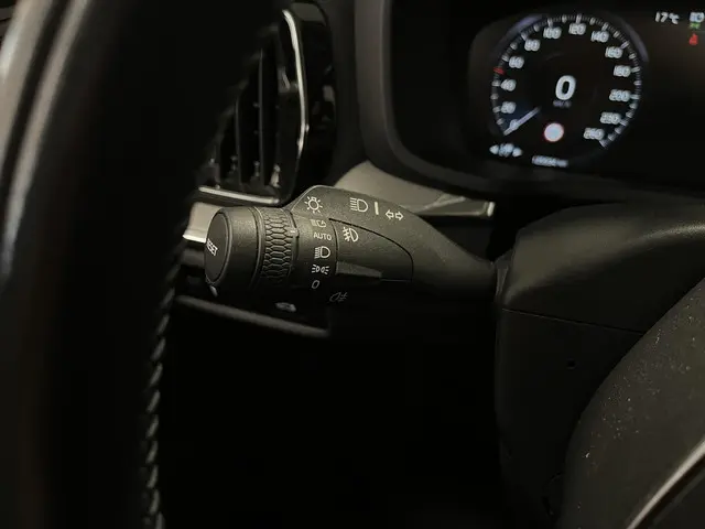 Volvo V60 2.0 B3 Inscription 2021 Benzine 42