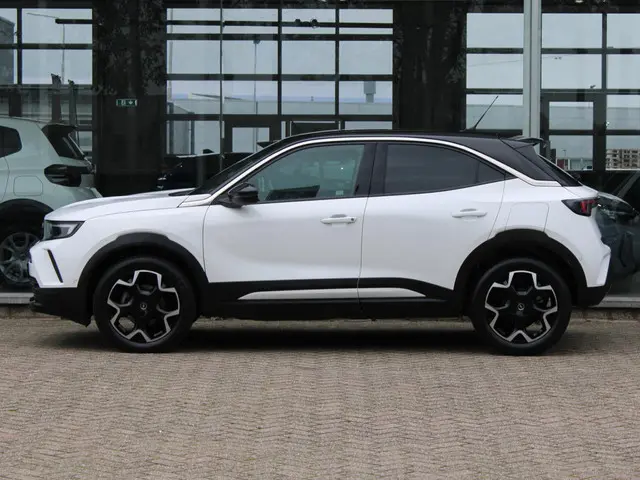 Opel Mokka 1.2 Turbo Business Elegance 2024 Benzine 14