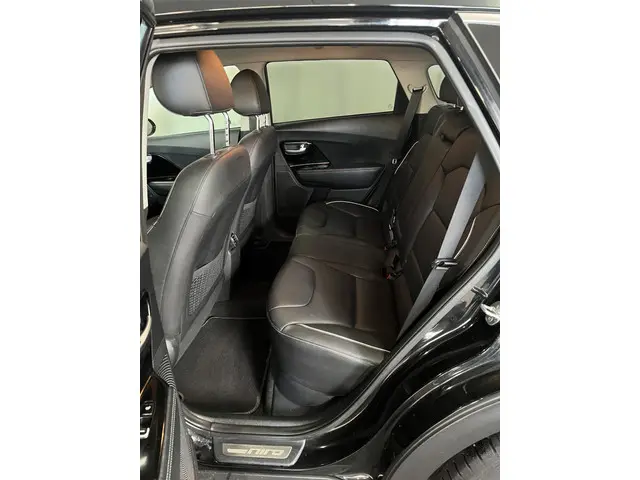 Kia e-Niro ExecutiveLine 64 kWh 2020 Elektrisch 6