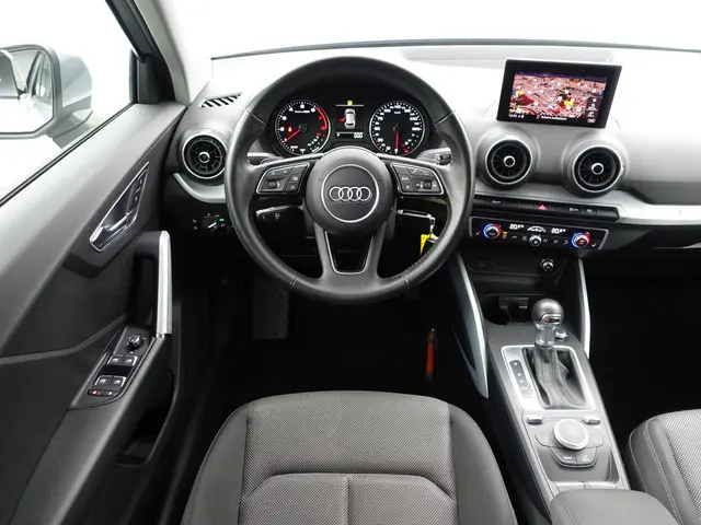 Audi Q2 35 TFSI S Competition Aut- 2020 Benzine 6