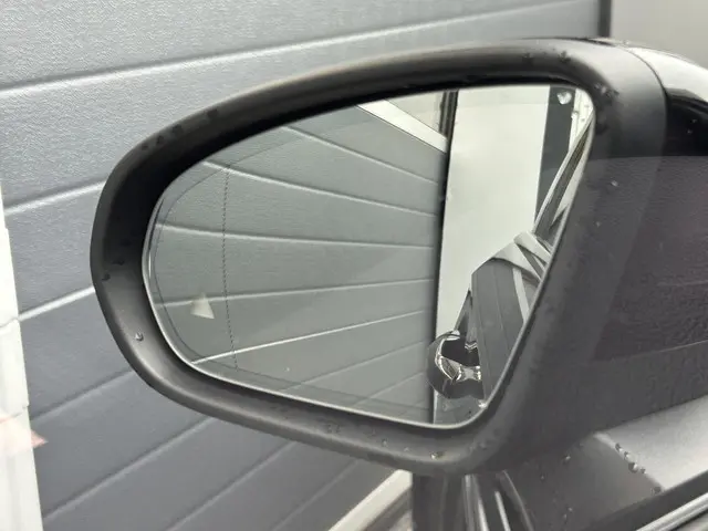 Mercedes-Benz A-Klasse 180 AMG Line 2020 Benzine 24