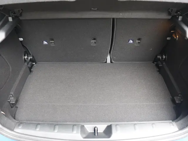 MINI 5-Deurs Cooper 2022 Benzine 12