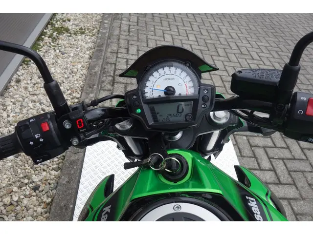 Kawasaki ER6-N ABS 2016 Benzine 14