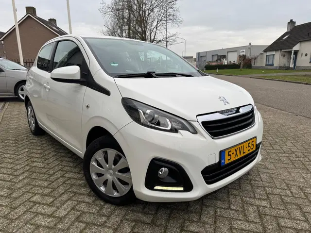 Peugeot 108 1.0 e-VTi Active Airco, Carplay 2014 Benzine 2