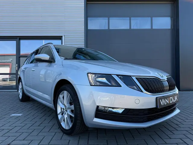 Škoda Octavia Combi 1.5 TSI Gr. BNS Edition 2020 Benzine 34