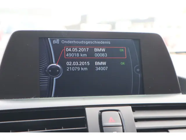 BMW 1 Serie 118i Business+ 2013 Benzine 43
