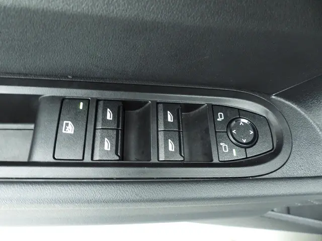 MINI 5-Deurs Cooper S 2025 Benzine 19