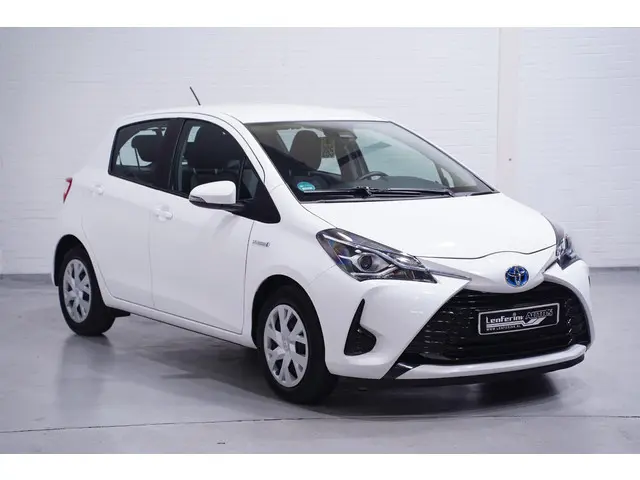 Toyota Yaris 1.5 Hybrid 115 Active 2019 Hybride Benzine 2