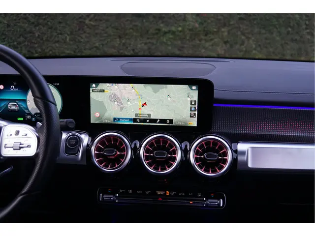 Mercedes-Benz EQB EQB 300 4MATIC 2022 Elektrisch 42