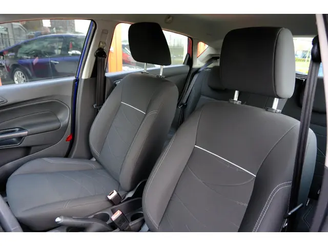 Ford Fiesta 1.0 Style 5-dsrs Navi|Airco|LMV 2015 Benzine 20