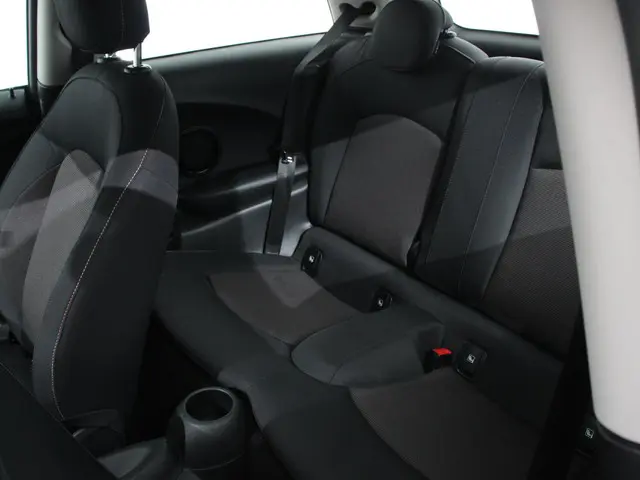 MINI Cooper Mini 1.5 Essential Trim 2022 Benzine 9