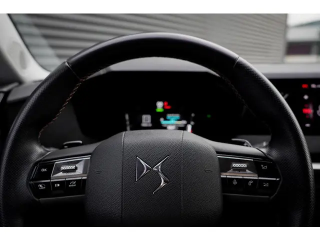 DS DS 4 E-Tense Rivoli 2022 Hybride Benzine 17