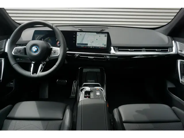 BMW X1 xDrive25e 2025 Hybride Benzine 9