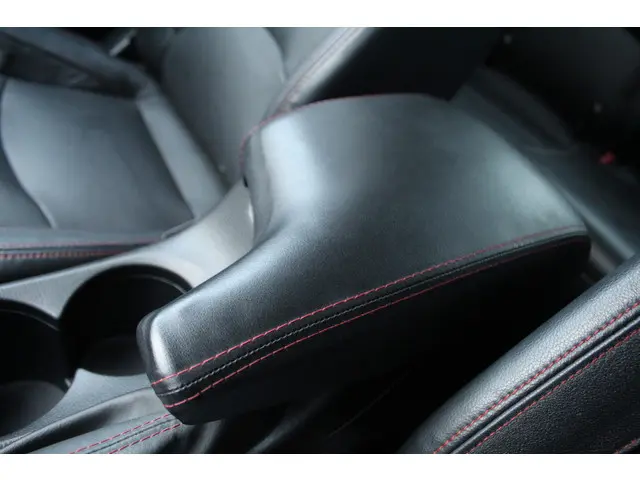 Mazda 3 2.0 GT-M//Bose//Automaat//Navi!! 2014 Benzine 20