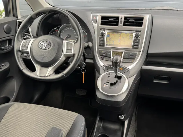 Toyota Verso-S 1.3 VVT-I ASPIRATION 2014 Benzine 5