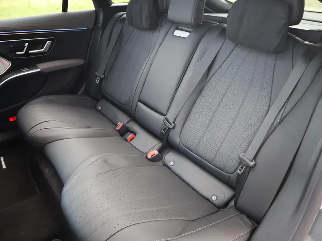 Mercedes-Benz EQS 450+ AMG Line 118 kWh 2025 Elektrisch 12