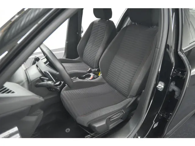 Peugeot 2008 PureTech 130 Active Pack 2023 Benzine 26