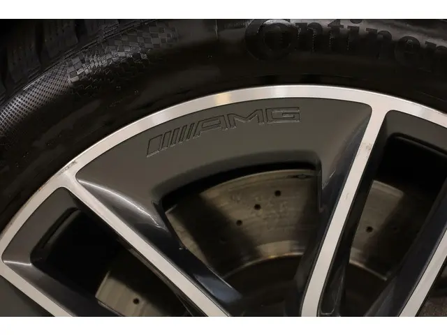 Mercedes-Benz GLE 580 4MATIC Premium Plus 2020 Benzine 32