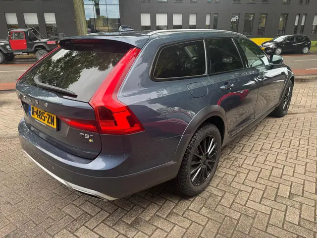 Volvo V90 Cross Country 2.0 T5 Pro 2018 Benzine 17