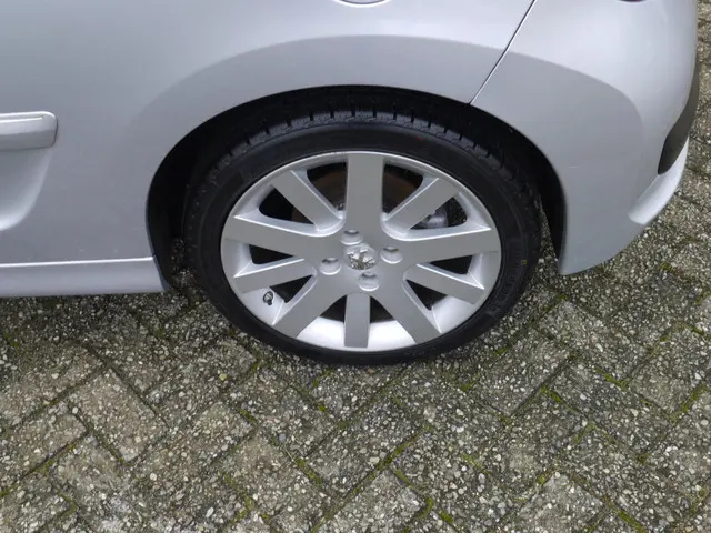 Peugeot 207 CC 1.6 VTi 2014 Benzine 17