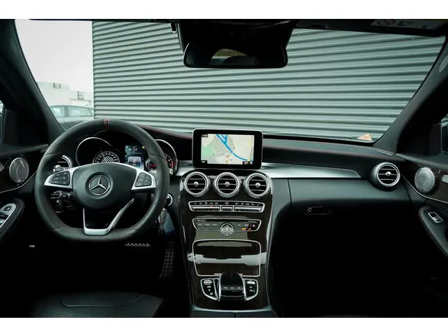Mercedes-Benz C-Klasse AMG 43 4MATIC 2016 Benzine 7