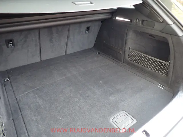 Audi A4 Avant 35TFSI S-LINE 2020 Hybride Benzine 32