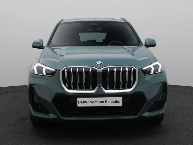 BMW X1 xDrive25e 2024 Hybride Benzine 3
