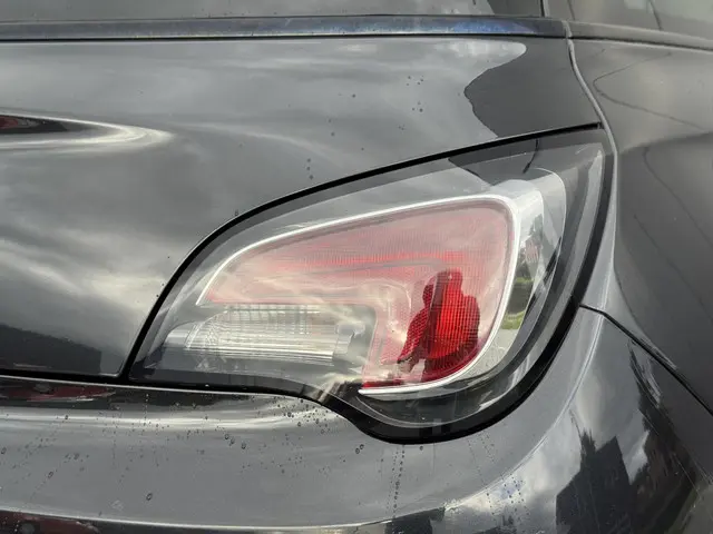 Opel ADAM 1.4 Glam 2013 Benzine 16