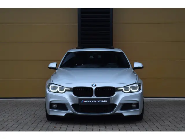 BMW 3 Serie 340i High Executive 2018 Benzine 7