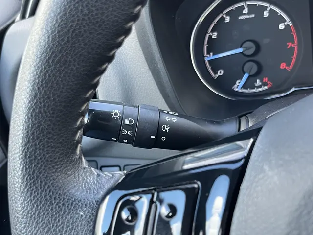 Toyota Yaris 1.0 VVT-i Connect 2019 Benzine 44