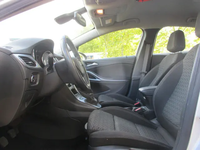 Opel Astra 1.6 CDTI 120 Jaar Edition 2019 Diesel 5