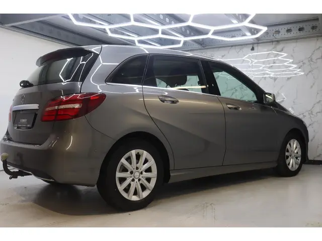 Mercedes-Benz B-Klasse 180 Ambition 2018 Benzine 10