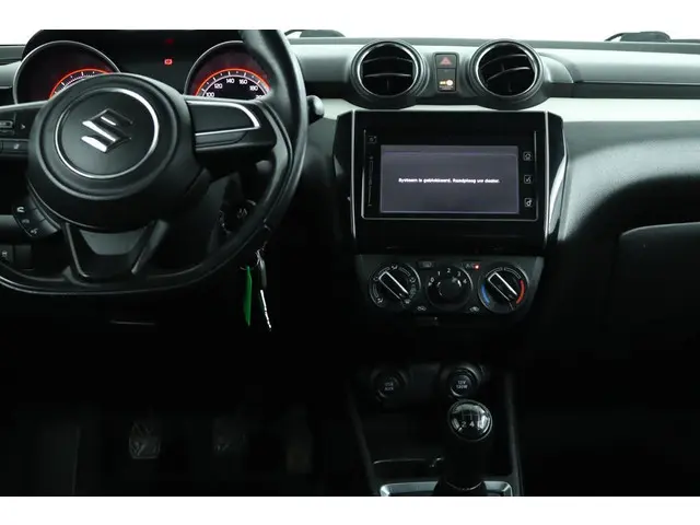 Suzuki Swift 1.2 Select 2018 Benzine 41
