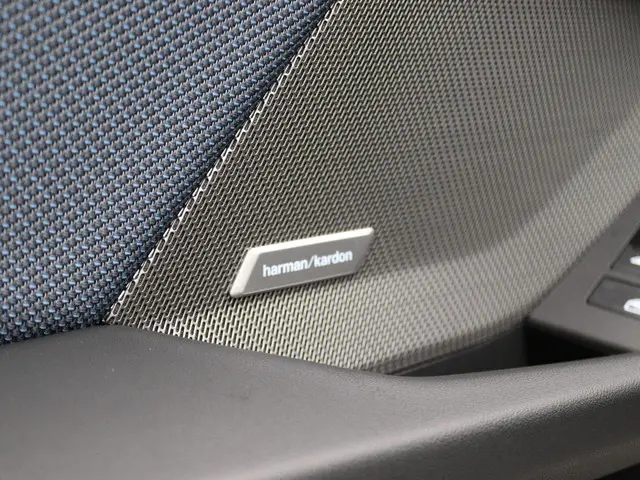 BMW 1 Serie 120 2025 Benzine 17