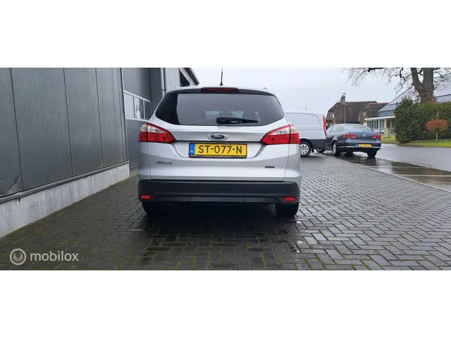 Ford Focus Wagon 1.0 EcoBoost Titanium 2013 Benzine 7